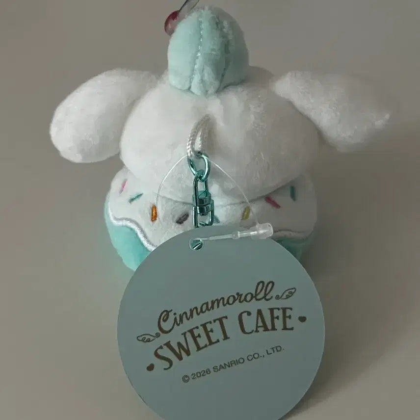 [BUNJANG] Cinnamoroll Sweet Cafe Donut Keychain Doll / 시나모롤 스위트 카페 도너츠 도넛 인형 키링