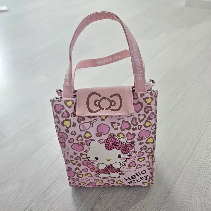 [BUNJANG] Hello Kitty Pink Leopard Pattern Cooler Bag / 헬로키티 핑크 레오파드 패턴 보냉백