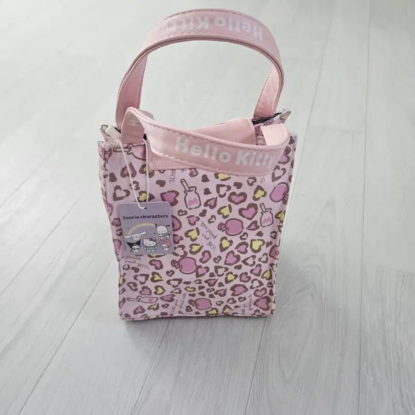 [BUNJANG] Hello Kitty Pink Leopard Pattern Cooler Bag / 헬로키티 핑크 레오파드 패턴 보냉백