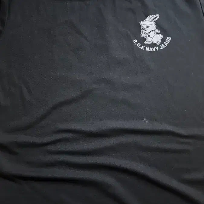 [BUNJANG] NewJeans Navy Collaboration T-Shirt (M) / 단종된 해군 뉴진스 콜라보 티