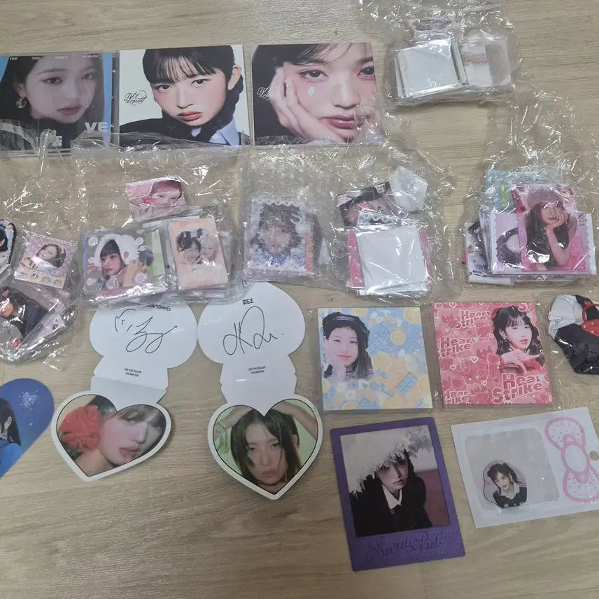 [BUNJANG] IVE Unofficial Goods Bundle Set / 아이브 비공식 굿즈 4배 팝니다