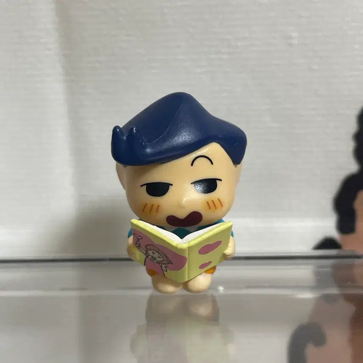 [BUNJANG] Crayon Shin-chan Book Chulsoo Gacha Figure / 짱구는 못말려 그림책 철수 피규어 가챠