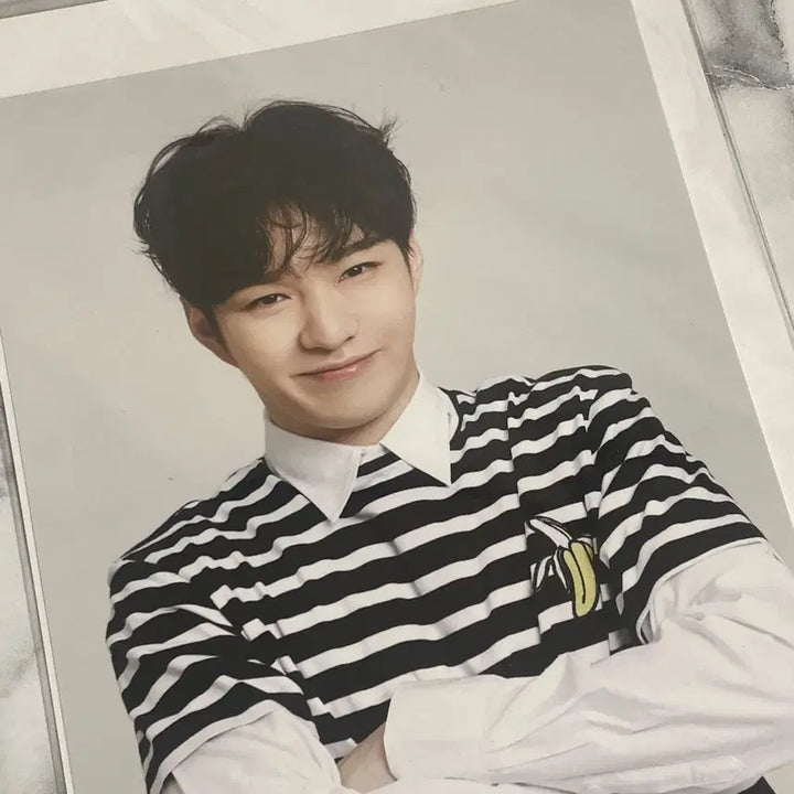 [BUNJANG] BTOB Pop-up Store Playground 2 Lee Changsub Print Photo / 비투비 팝업스토어 플레이그라운드 2 이창섭 인화 사진