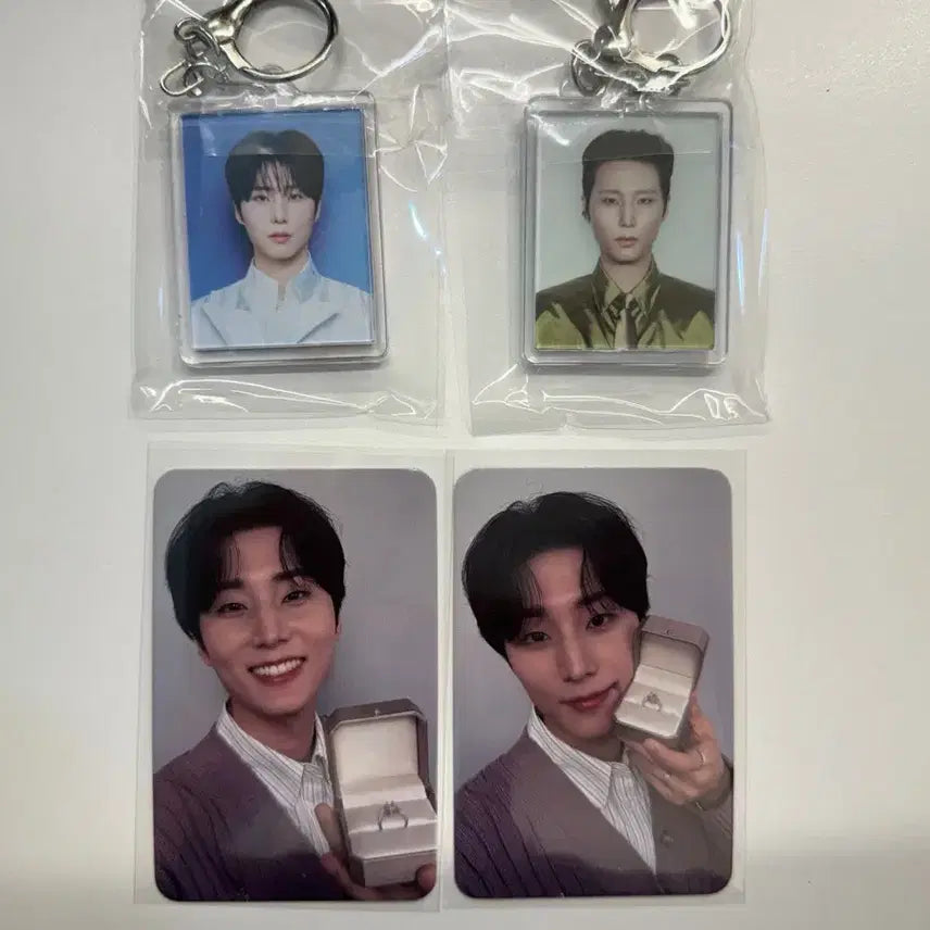 [BUNJANG] Young K Olive Young Photocard 2ea + Keyring 2ea Set / 영케이 올리브영 포카 2장+키링 2개