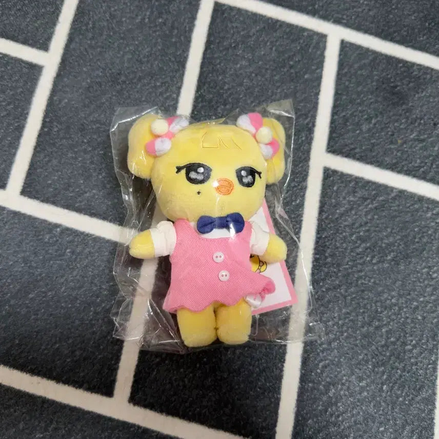 [BUNJANG] IVE Minive School Plush Keychain Rei (Sealed) / (미개봉)아이브 미니브 스쿨 플러시 키링 ive minive 나오리 레이