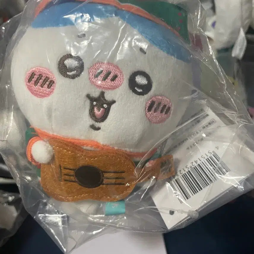 [BUNJANG] Chiikawa Seven-Eleven Christmas Lottery Hachiware Mascot / 치이카와 세븐일레븐 크리스마스쿠지 하치와레 마스코트 팝니다.