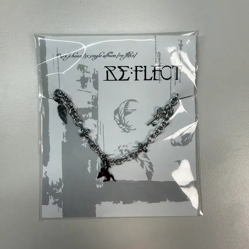 [BUNJANG] Park Jihoon re:flect Bracelet (Photocard Included) / 박지훈 re:flect 팔찌(포카 포함)