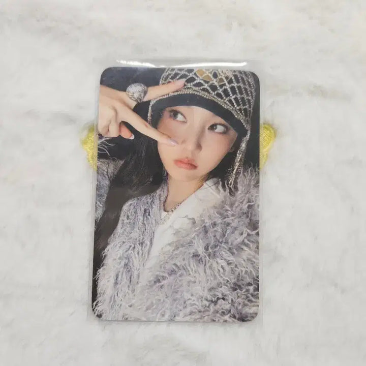 [BUNJANG] Olddef Youngseo Famous Withmu Photocard / 올데프 영서 Famous 위드뮤