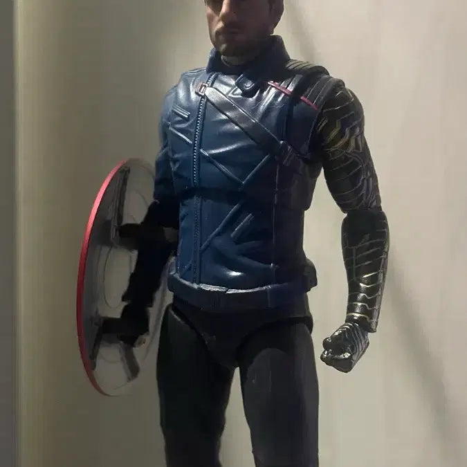 [BUNJANG] S.H.Figuarts Winter Soldier (Bucky Barnes) + Flashback Head / shf 버키반즈+플래시백헤드