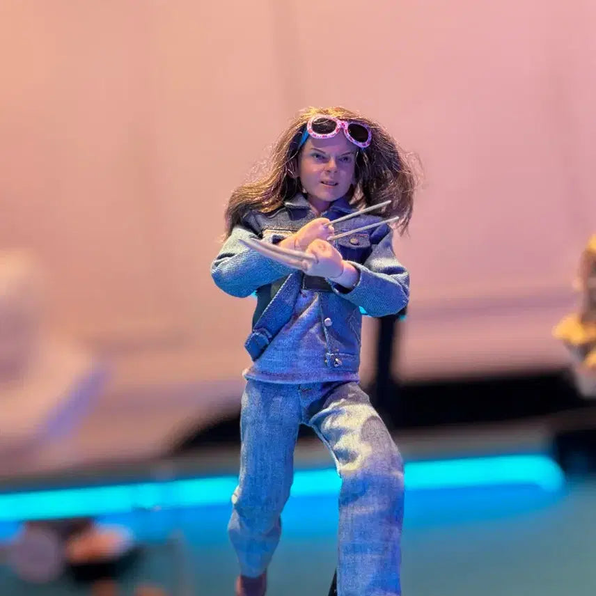 [BUNJANG] Logan x-23 Laura Figure / 로건 x-23 로라 피규어 팝니다