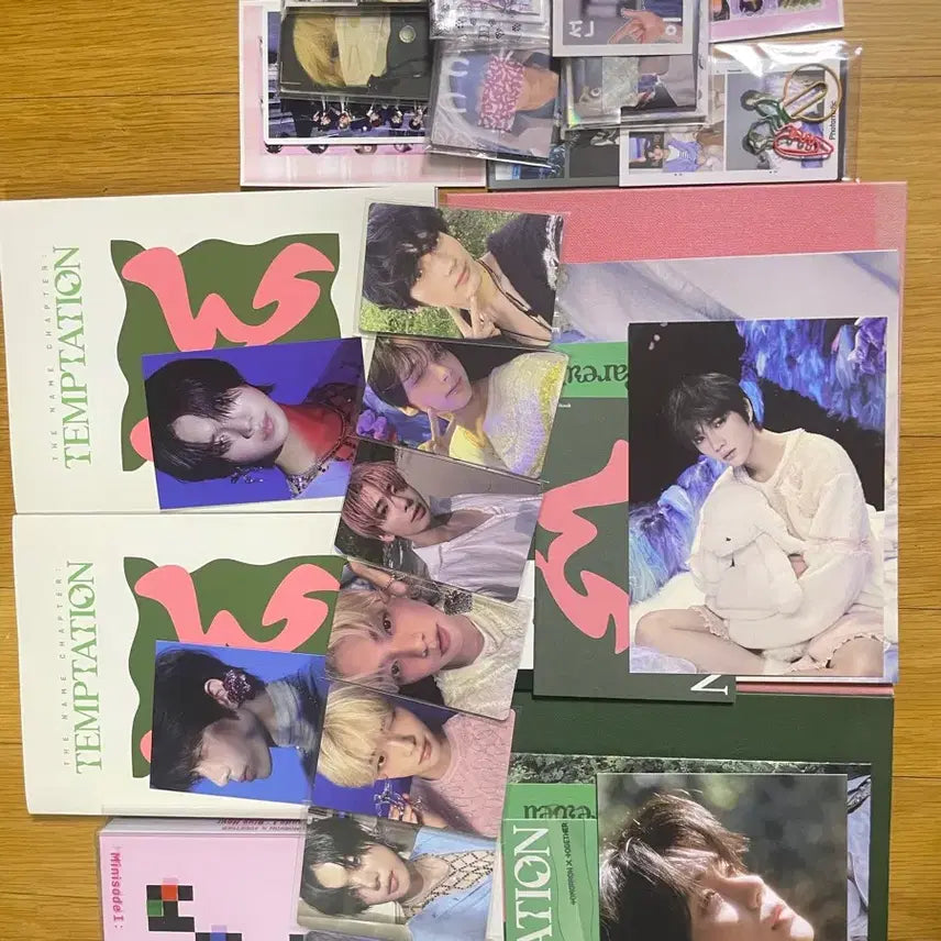 [BUNJANG] TXT TEMPTATION Photocard &amp; Goods Bundle Set / 투바투 굿즈
