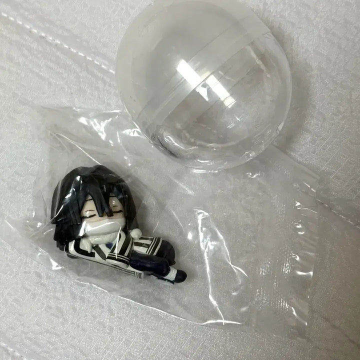 [BUNJANG] Demon Slayer Iguro Obanai Sleeping Gacha Figure / 귀멸의 칼날 잠자는 가챠 피규어 이구로