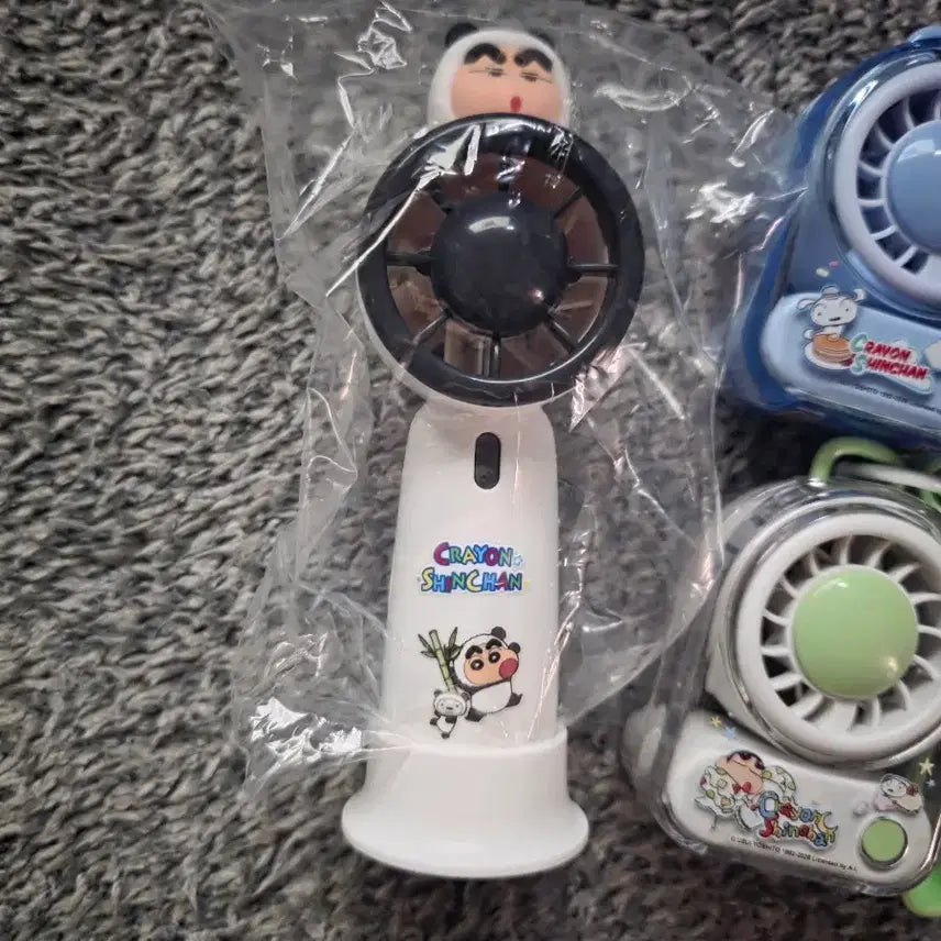 [BUNJANG] Crayon Shin-chan Portable Fan 3-Piece Bundle Set / 짱구는못말려 휴대용 선풍기 손풍기 3종 일괄