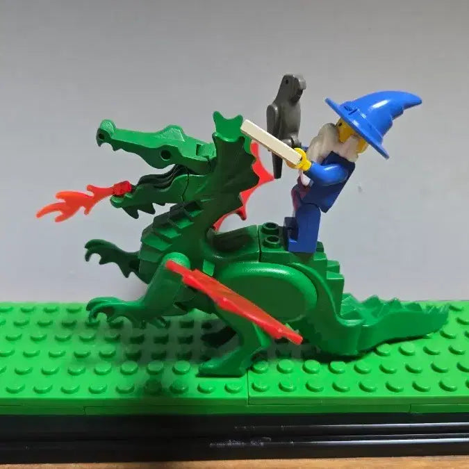[BUNJANG] LEGO Original Vintage Castle Series Green Dragon + Wizard (1993) / 레고 정품 올드레고 캐슬 녹색 드래곤 + 마법사 (1993 빈티지)