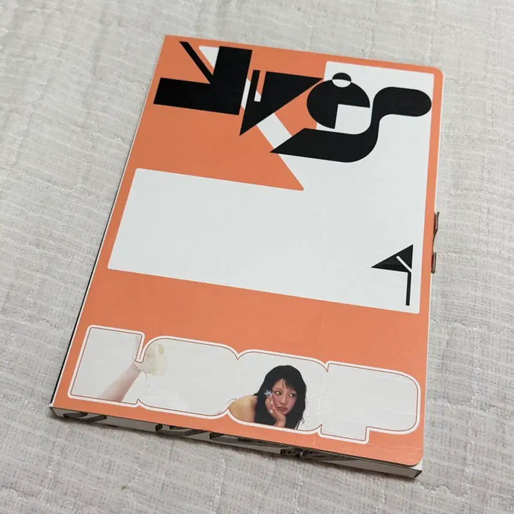 [BUNJANG] LOONA Yves Loop Viola Album Signed Polarized Photocard / 이달의소녀 이달의 소녀 이달소 이브 yves loop viola 루프 앨범 싸인 폴라 싸폴 포카