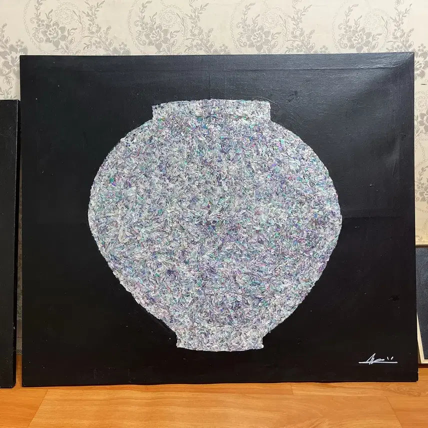 [BUNJANG] Mother of Pearl Inlaid Moon Jar Artwork (F20, 72.7x60.6cm) / 자개 달항아리 원작 72.7x60.6cm