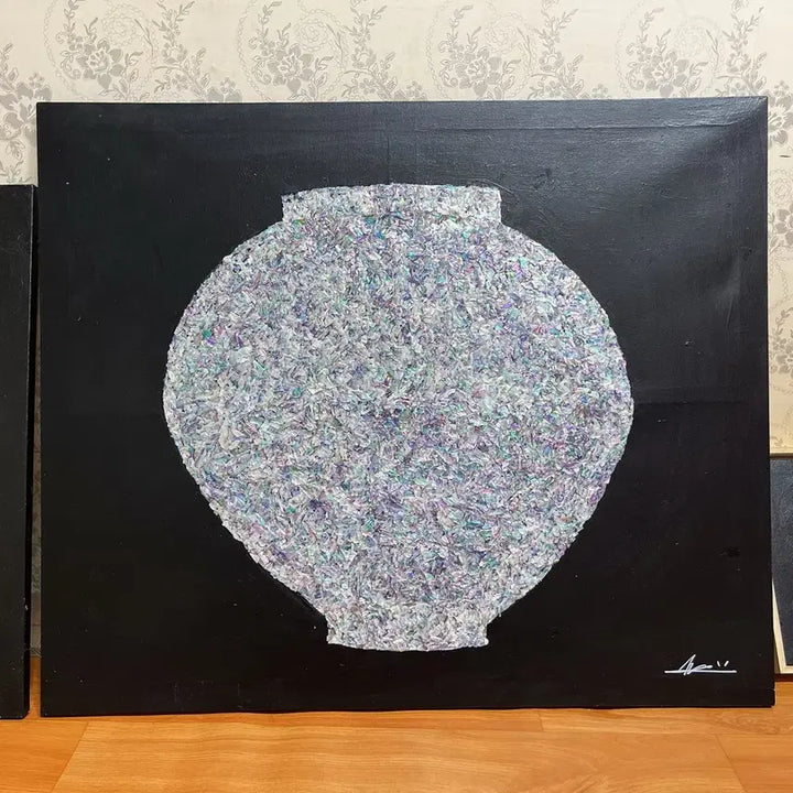 [BUNJANG] Mother of Pearl Inlaid Moon Jar Artwork (F20, 72.7x60.6cm) / 자개 달항아리 원작 72.7x60.6cm