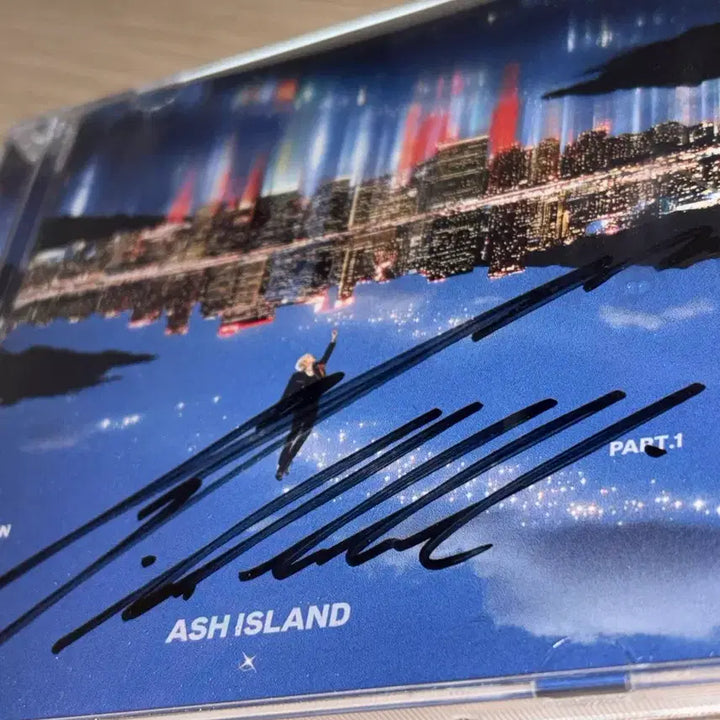 [BUNJANG] Ash Island Signed CD / 애쉬 아일랜드 친필 사인 CD cd