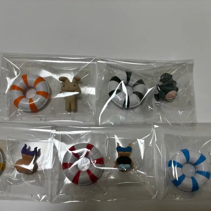 [BUNJANG] Bandai Crayon Shin-chan Pool Float Gachapon 5-Figure Full Set / 반다이 짱구 물놀이 튜브 가챠 5종 풀세트