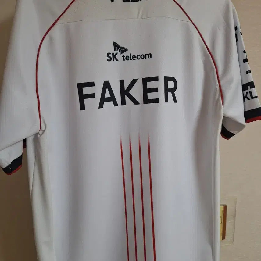 [BUNJANG] T1 2024 Worlds Jersey - Faker - Size M / lck롤 t1티원 유니폼 24년도 월즈 저지 페이커M사이즈 팝니다.