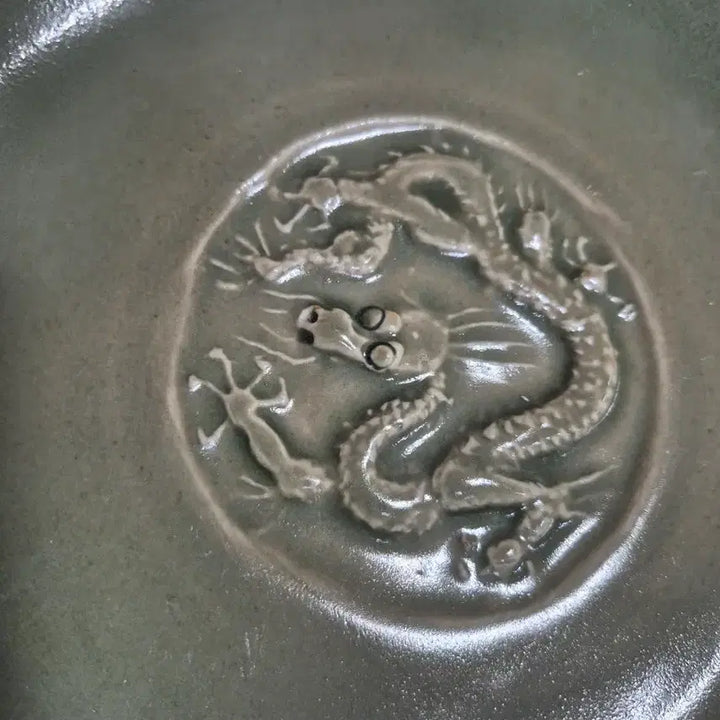 [BUNJANG] Cheongja Yongcheonyo Relief Dragon Pattern Plate / 청자 용천요 양각 용문 접시 반