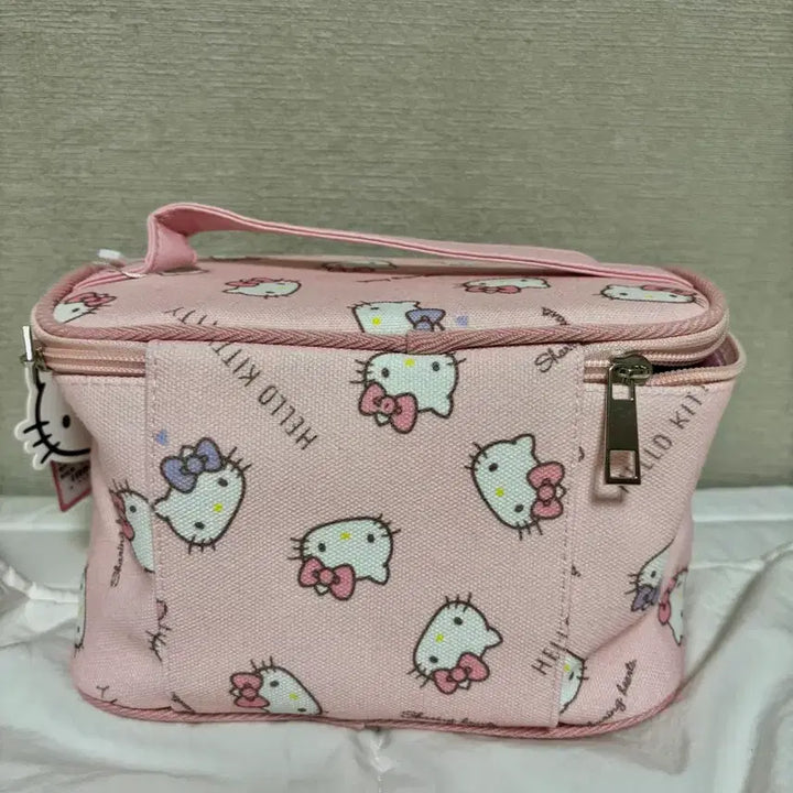[BUNJANG] Hello Kitty Travel Pouch / 키티 여행용 파우치