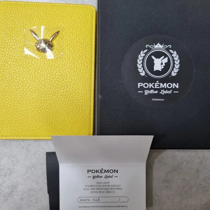 [BUNJANG] Pokemon Pikachu Yellow Label Passport Holder / 포켓몬 피카츄 옐로우라벨 여권지갑 팝니다