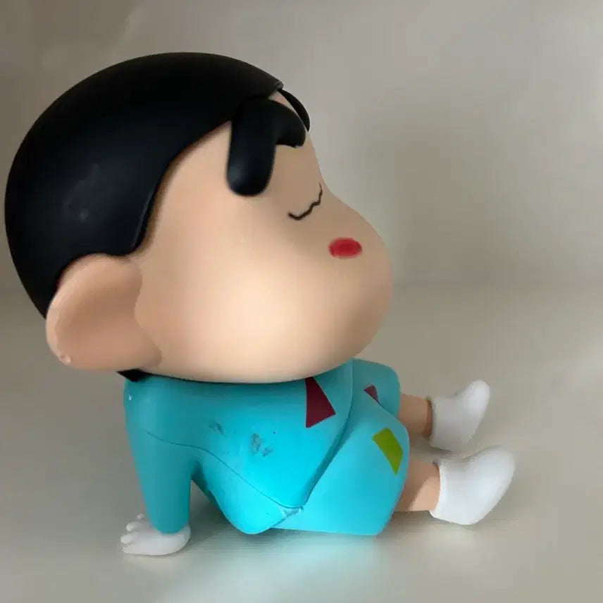 [BUNJANG] Crayon Shin-chan Pajama Figure Phone Stand / 짱구 잠옷 피규어 핸드폰 거치대