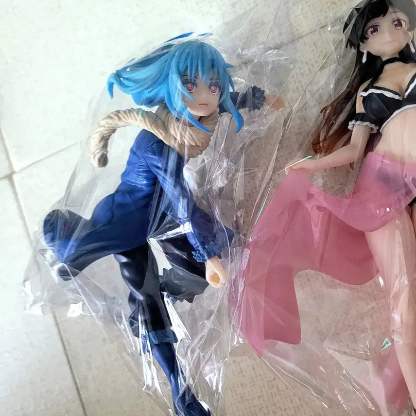 [BUNJANG] Rent-a-Girlfriend Chizuru &amp; That Time I Got Reincarnated as a Slime Rimuru Figure Set / 정크) 여친 빌리겠습니다 치즈루 전생슬 리무르 받침분실 피규어 세트
