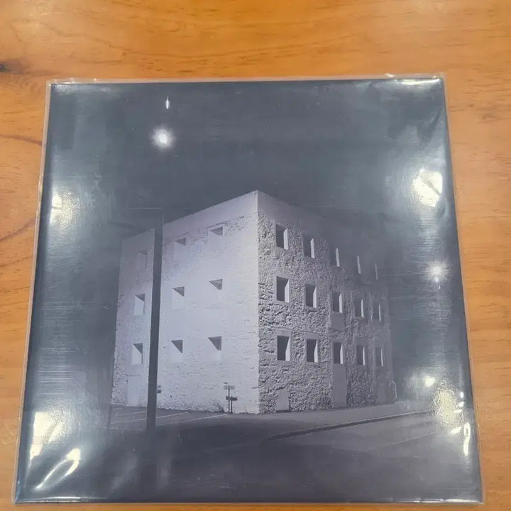 [BUNJANG] Car, the Garden Apartment White 1st Press Limited Edition LP / 카더가든 lp 화이트 초판 한정반 아파트먼트