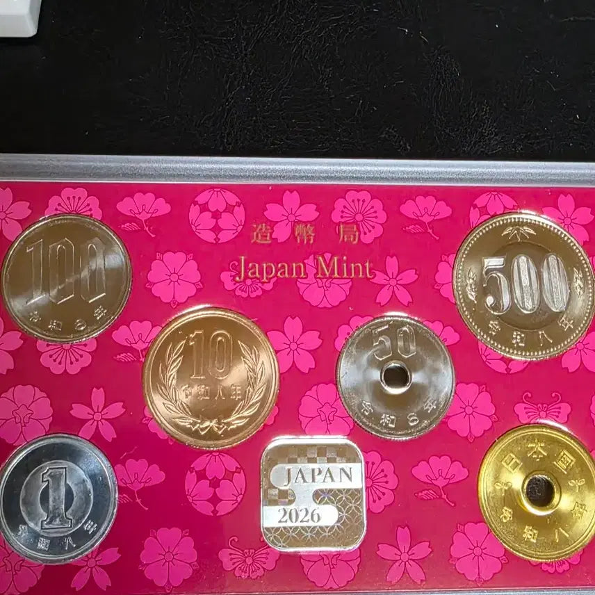 [BUNJANG] 2026 Year of the Horse Japanese Silver Medal &amp; Coin Set (Limited Edition) / 2026년 말 의 해  일본 은메달4.3g(925)과 코인 세트 (한정)해외 492 세트 배정