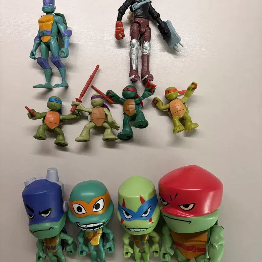 [BUNJANG] Ninja Turtles Bundle Set Figure &amp; Can Badges / 닌자 거북이 + 닌거 캔뱃지 + 플러시 일괄판매 (급전)
