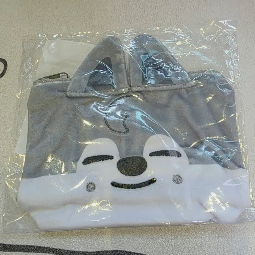 [BUNJANG] Stray Kids We STAY Together Japan Kuji Square Pouch (Seungmin) / We STAY,together 일본 쿠지 스퀘어 파우치 (울프찬)