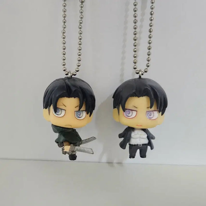 [BUNJANG] Attack on Titan Chimi Korokore Keychain &amp; Levi Figure Bundle / 2개 일괄) 진격의거인 치미 카라코레 키링/ 리바이 피규어 2개