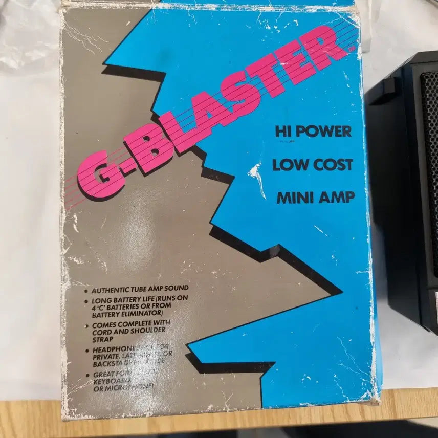 [BUNJANG] G-BLASTER Mini Amplifier for Guitar, Keyboard, Microphone / 휴대하기 좋은 G-BLASTER 미니 앰프예요기타, 키보드, 마이크 등에 사용하기 좋고배터리 또는 어댑터 사용이 가능해요헤드폰 단자가 있어 조용히 연습하기도 좋아요음악 작업