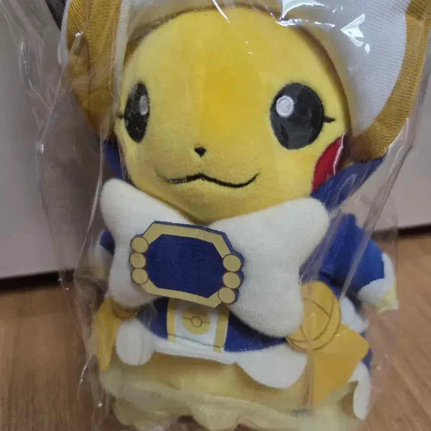 [BUNJANG] Pokemon Madam Pikachu Plush / 포켓몬 마담 피카츄 인형