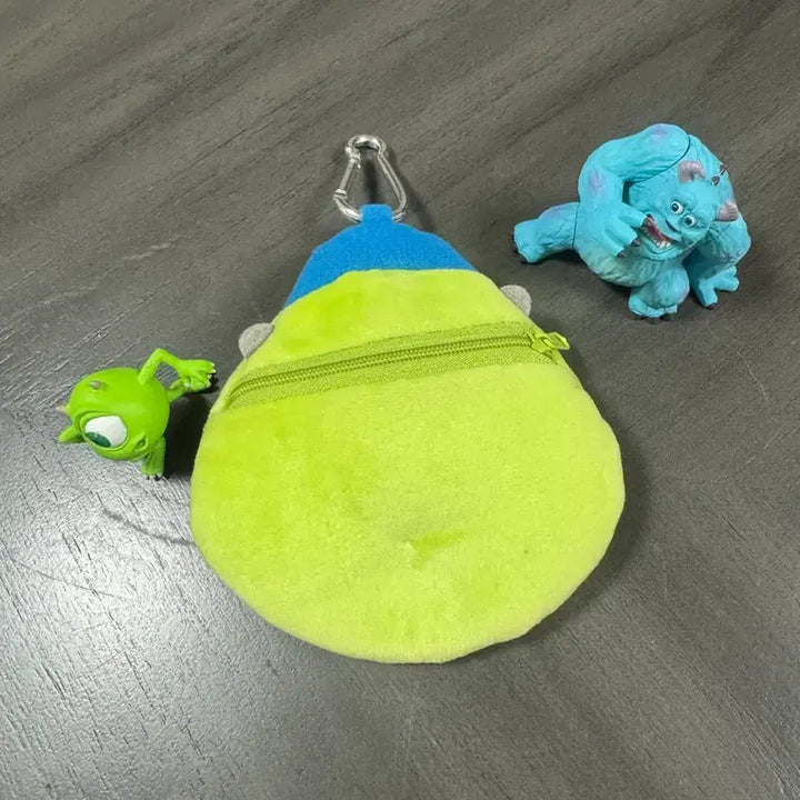 [BUNJANG] Disney Monsters, Inc. Pouch + Figure Set (Limited Edition) / 디즈니랜드 한정판 몬스터 주식회사 파우치+피규어세트