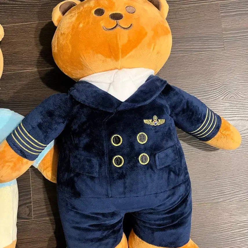 [BUNJANG] Korean Air x WiggleWiggle Flight Attendant &amp; Pilot Bear Set / 대한항공 x 위글위글 콜라보 승무원 파일럿 곰돌이 세트