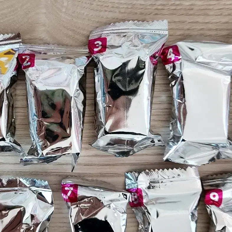 [BUNJANG] Chiikawa Chocolate Box Full Set (9 Types) / 치이카와 초코박스 9종 풀세트