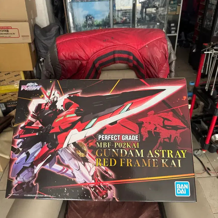 [BUNJANG] PG Gundam Astray Red Frame Kai / PG 건담 어스트레이 레드프레임 카이 신품 판매