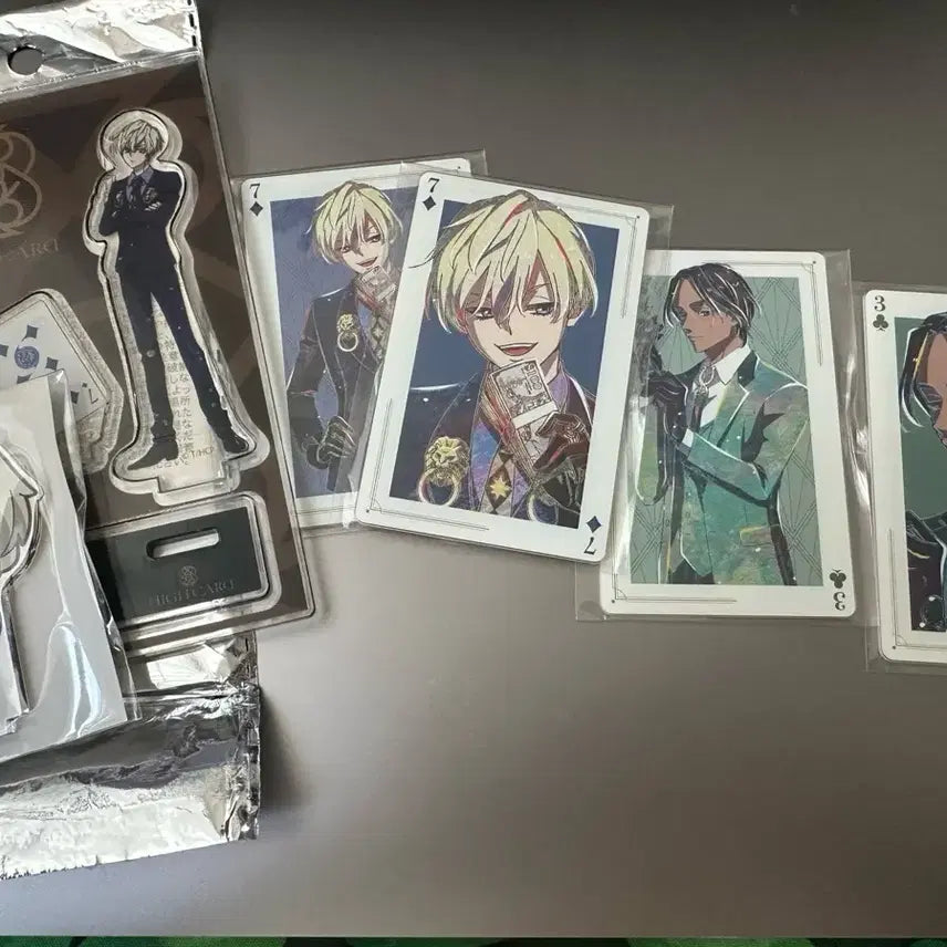 [BUNJANG] HIGH CARD Baseyard Tokyo Collaboration Can Badge Set (4 Types) + Leo Vizai Card Set (4 Types) + Leo Acrylic Stand Set (2 Types) Bundle / 하이카드 HIGH CARD 베이스야드도쿄 콜라보 캔뱃지 4종+레오 비자이 카드 4종+레오 아크릴스탠드 2종 일괄