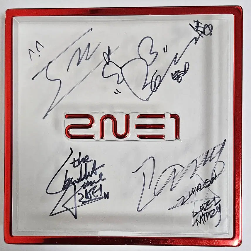 [BUNJANG] 2NE1 2nd Mini Album Autographed Album (2011) / 투애니원 2NE1 미니 2집 전멤버 친필 사인 앨범 (2011년 7월 발매 / 내가 제일 잘 나가