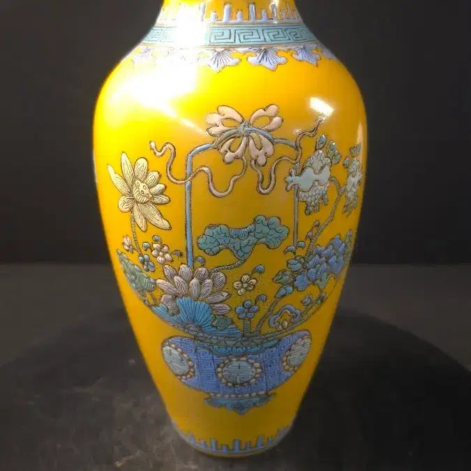 [BUNJANG] Joseon Dynasty Hwangji Bunche Hwae Bakgodo Long Neck Bottle / 260730-7 황지분채 화훼박고도 장경병