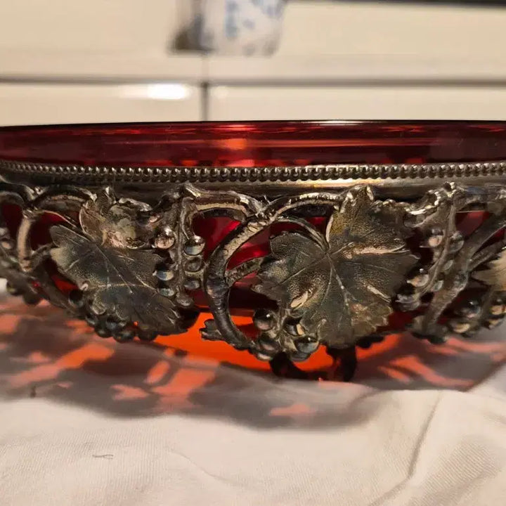 [BUNJANG] Elkington Silverplate Grapevine Cranberry Glass Basket / [영국 앤틱] 엘킹턴(Elkington) 실버플레이트 포도덩굴 크랜베리 글라스 바스켓
