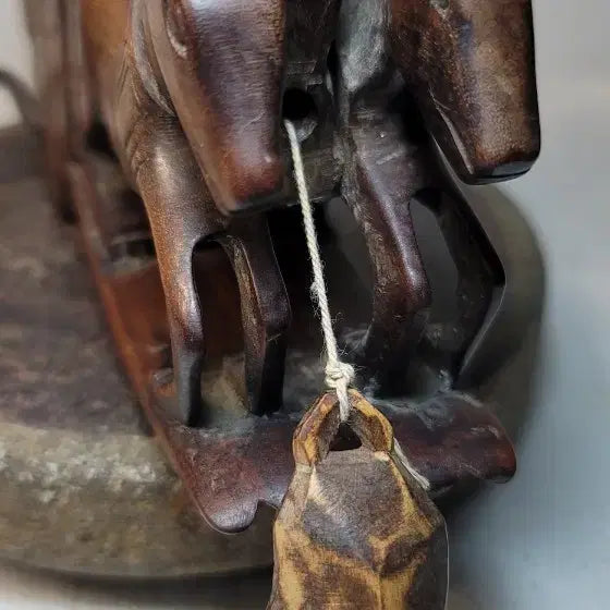 [BUNJANG] Antique Korean Double Horse Chariot Wood Chalk Line Tool / 쌍마조각괴목먹줄통(민속품)