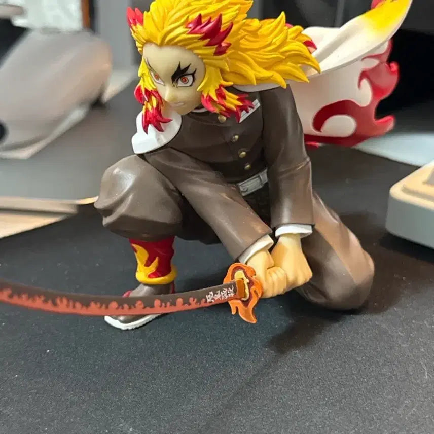 [BUNJANG] Demon Slayer Kyojuro Rengoku Noodle Stopper Figure / 귀멸의 칼날 렌고쿠 쿄쥬로 누들스토퍼 피규어