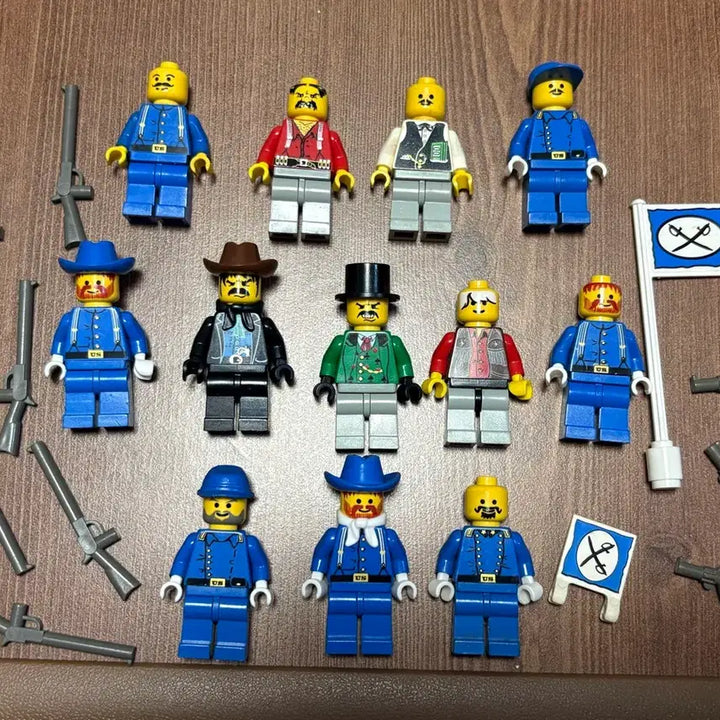 [BUNJANG] LEGO Western Figures Collection (Cowboy, Outlaw, etc.) / 올드레고 서부시대 피규어 모음 (카우보이, 무법자 등)