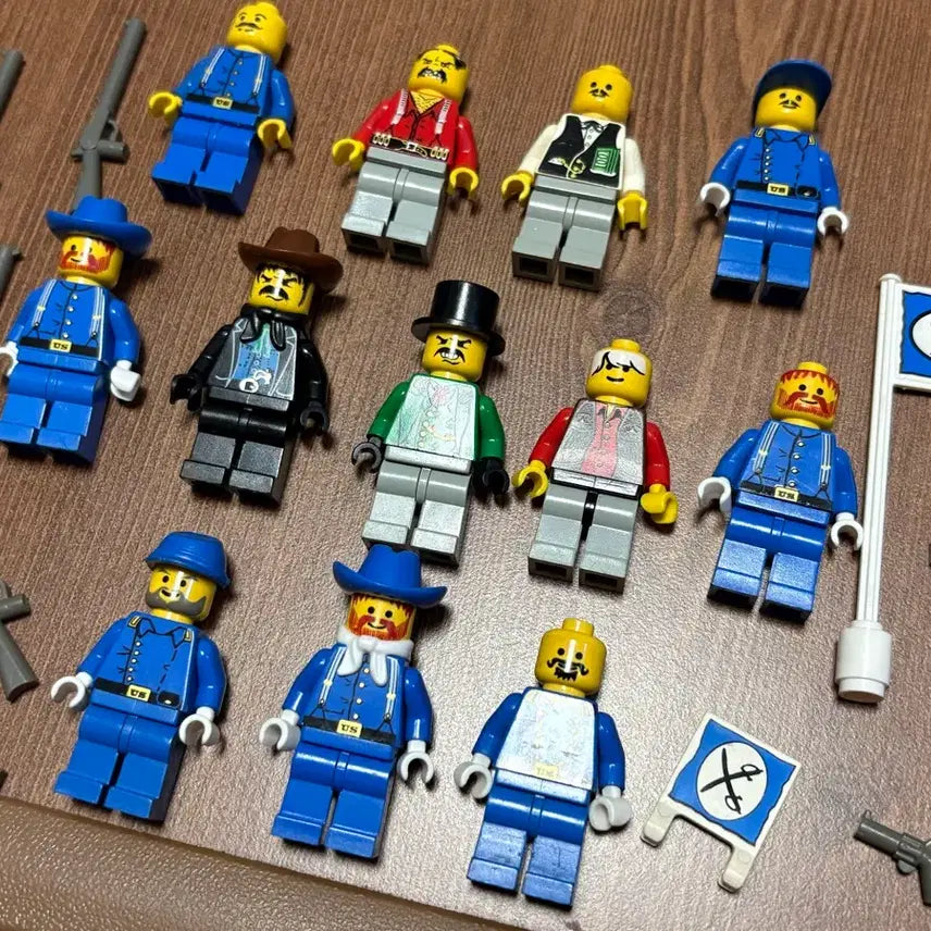 [BUNJANG] LEGO Western Figures Collection (Cowboy, Outlaw, etc.) / 올드레고 서부시대 피규어 모음 (카우보이, 무법자 등)