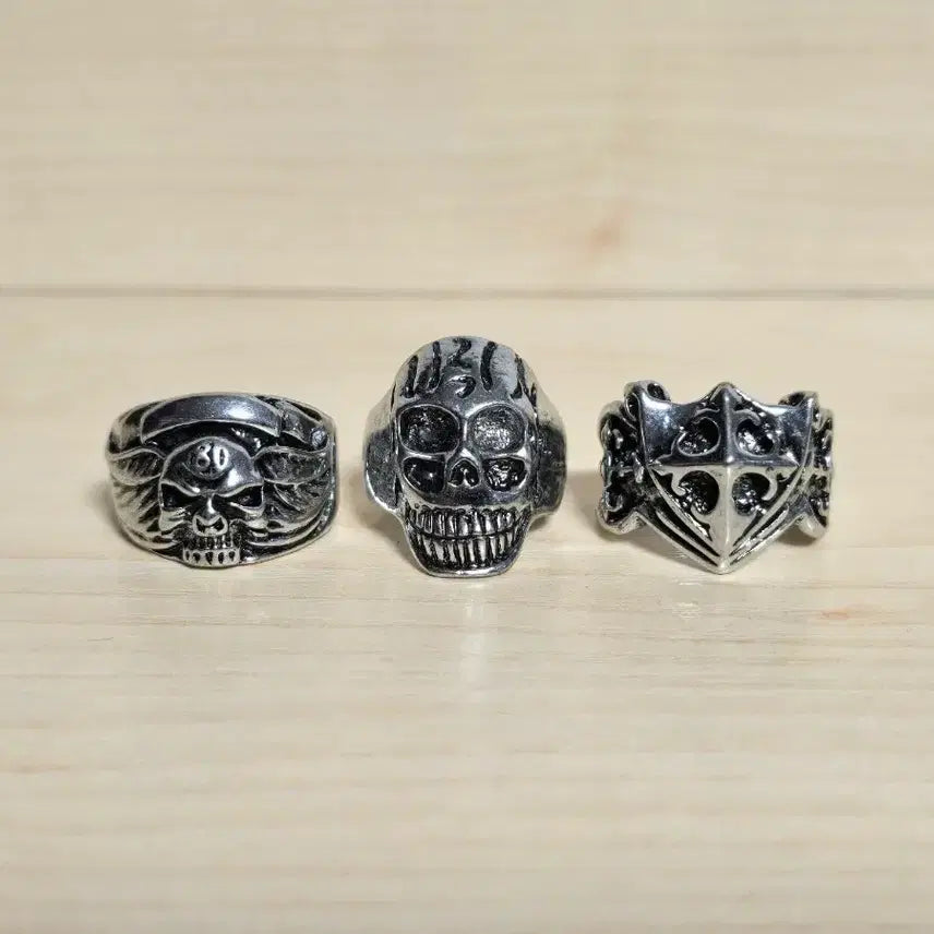[BUNJANG] Skull Ring 3-Piece Set / 해골 반지 3개 세트