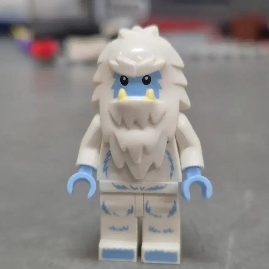 [BUNJANG] Lego Minifigures Series 11 (71002) Yeti / 레고 미니피규어 시리즈 11(71002)설인 예티(Yeti)